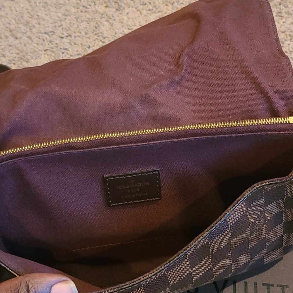 Purse - Picture 2 of 4